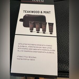 Teakwood & Mint Men's Grooming Set - Black travel tolietry bag